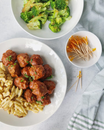 Delicious BBQ meatballs with a homemade sauce!