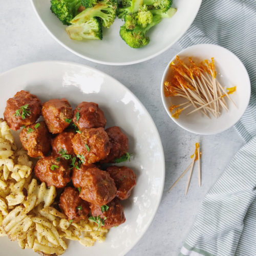 Delicious BBQ meatballs with a homemade sauce!